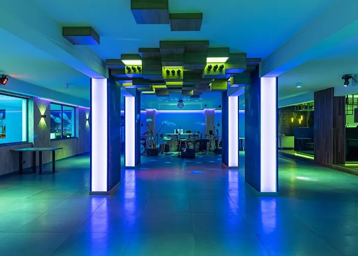 Avar Hotel